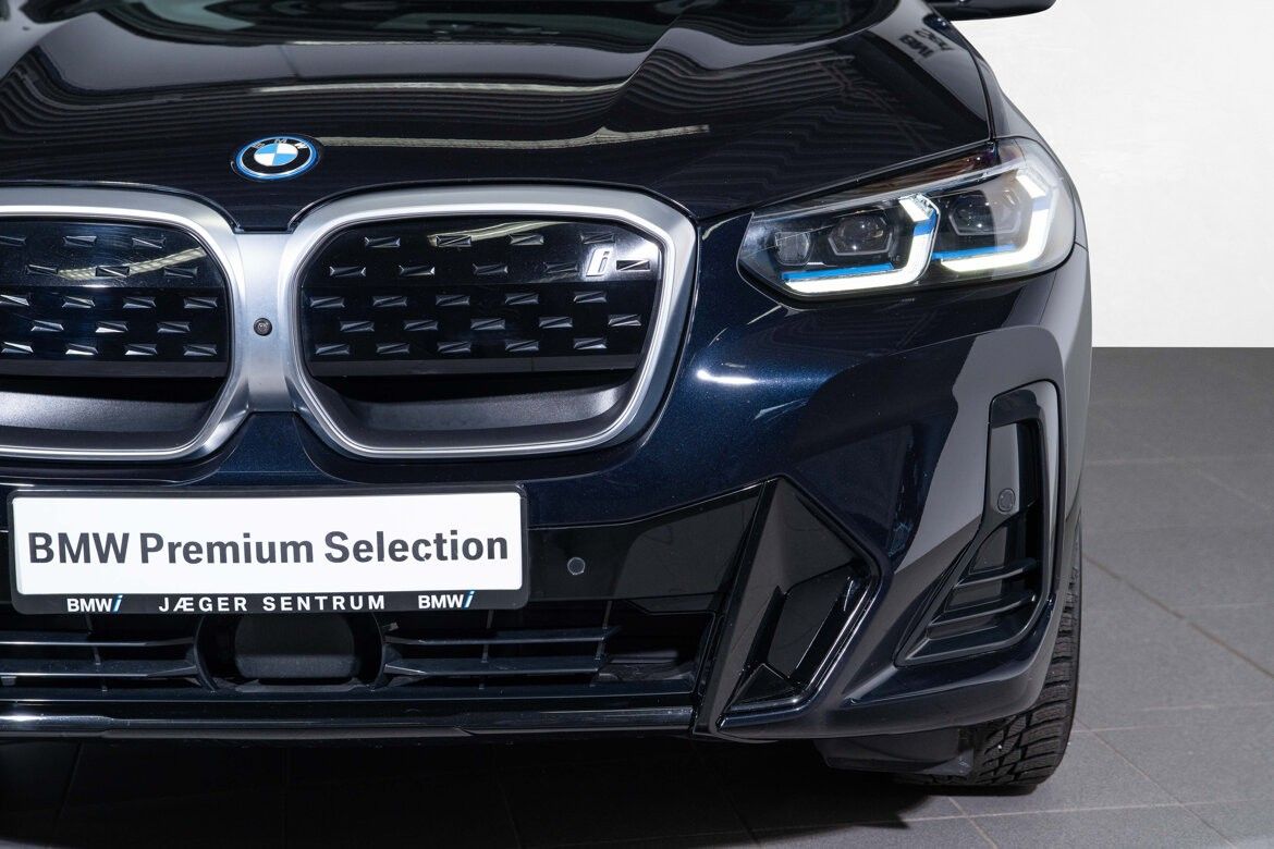BMW iX3