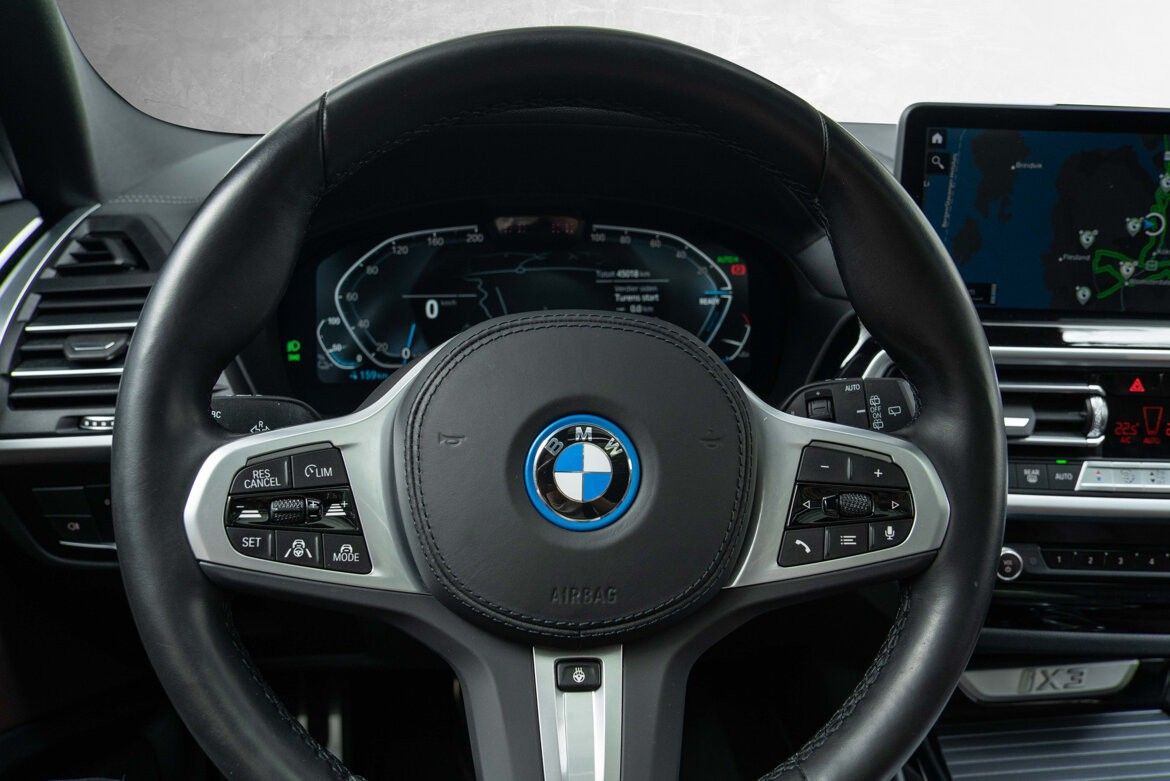 BMW iX3