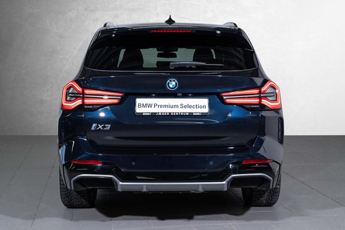 BMW iX3