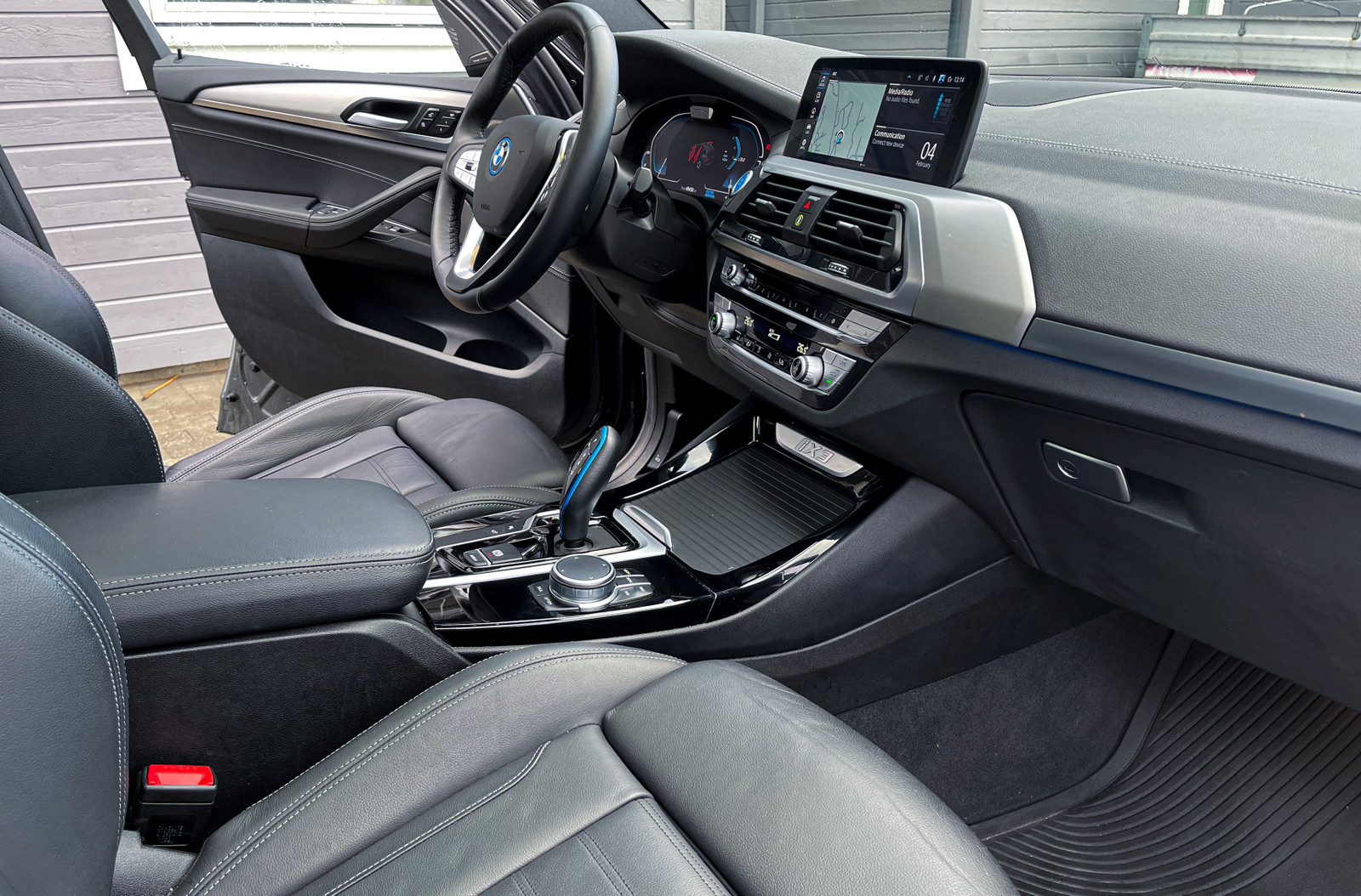 BMW iX3