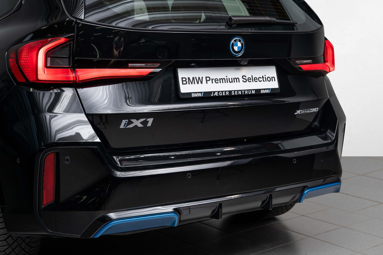 BMW iX1