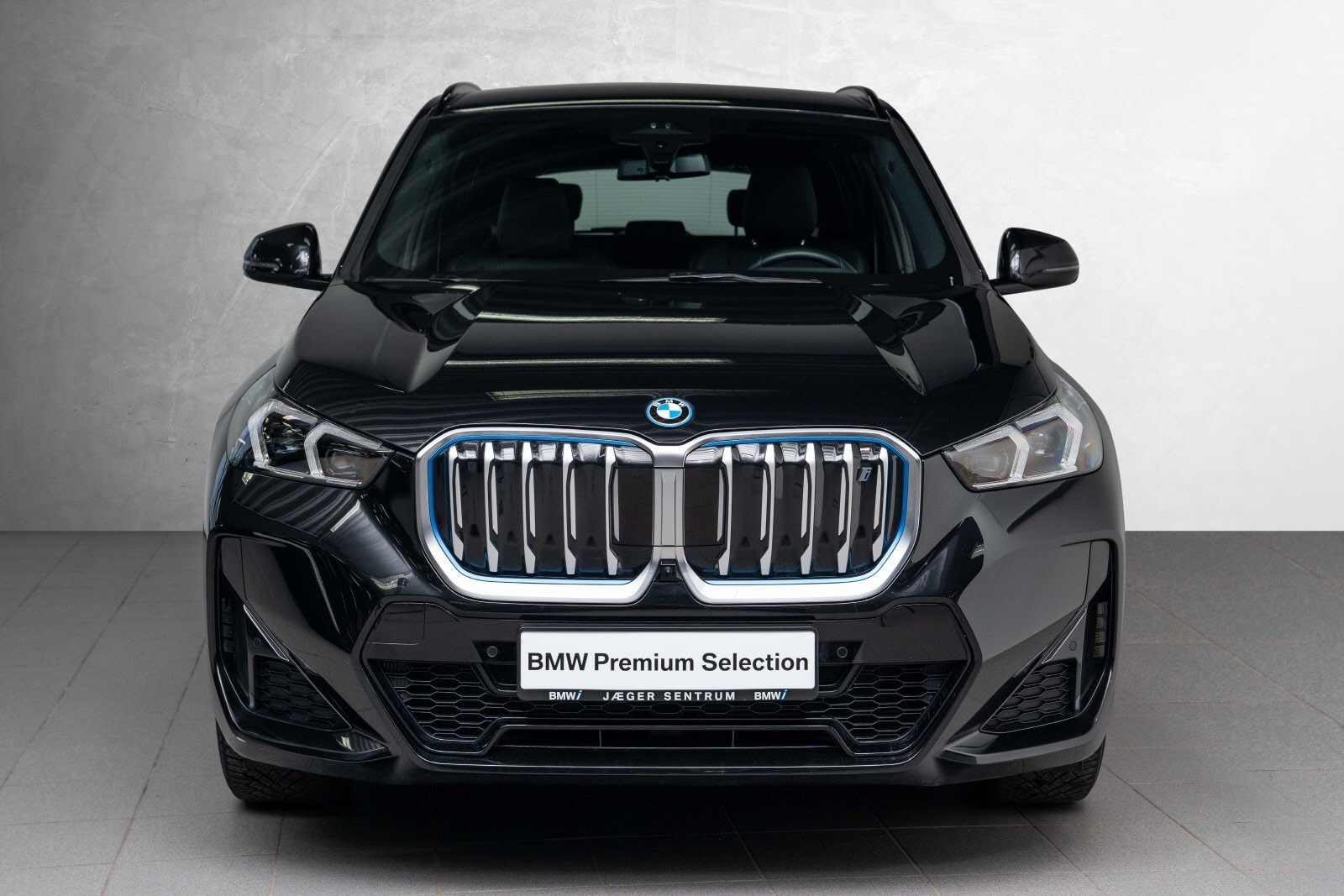 BMW iX1