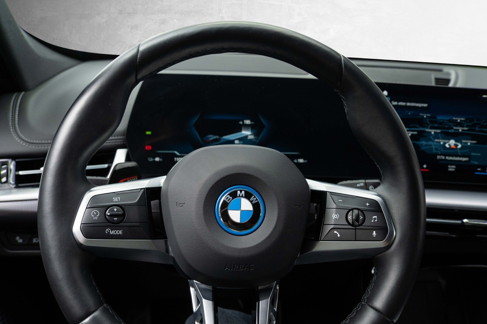 BMW iX1