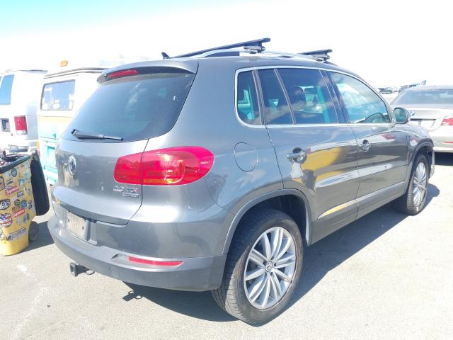 Volkswagen Tiguan S 2015