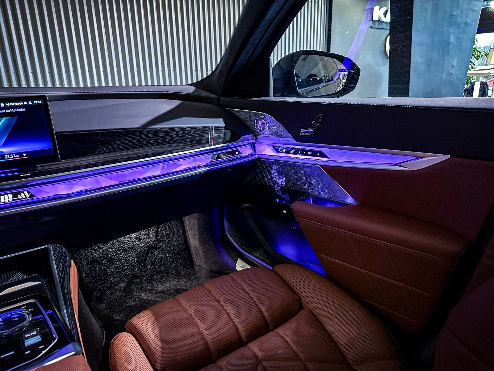 BMW i7