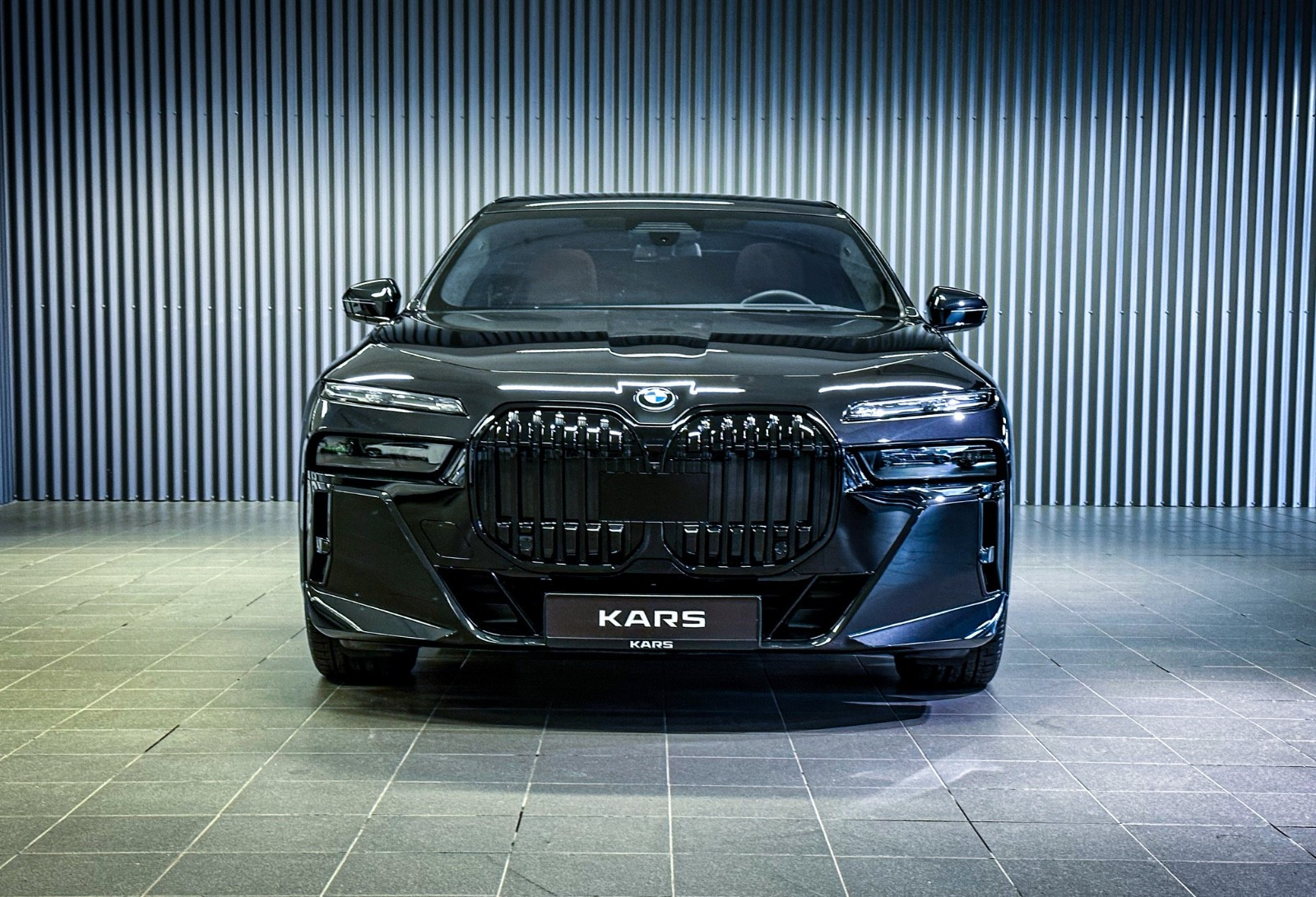BMW i7