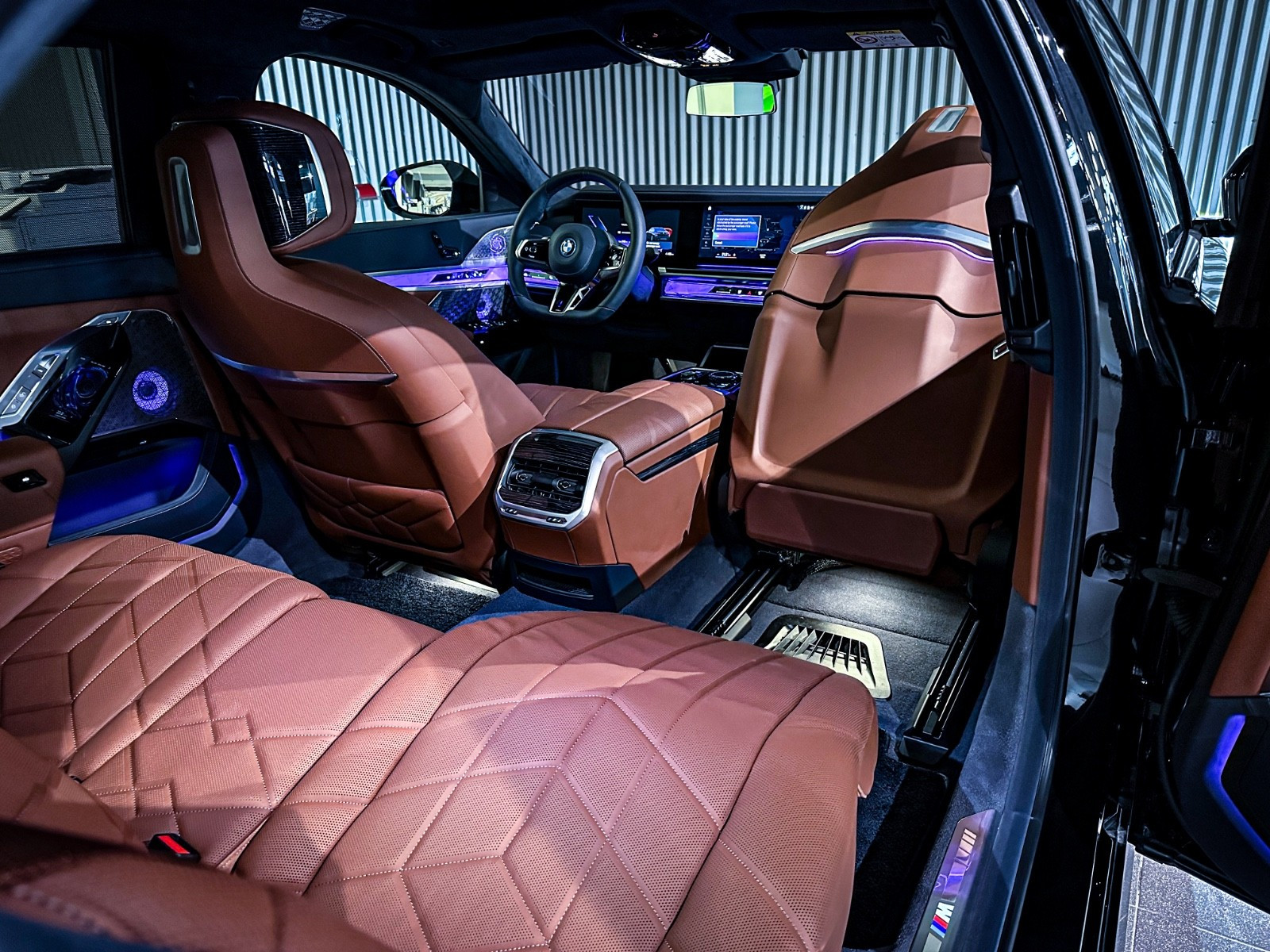 BMW i7