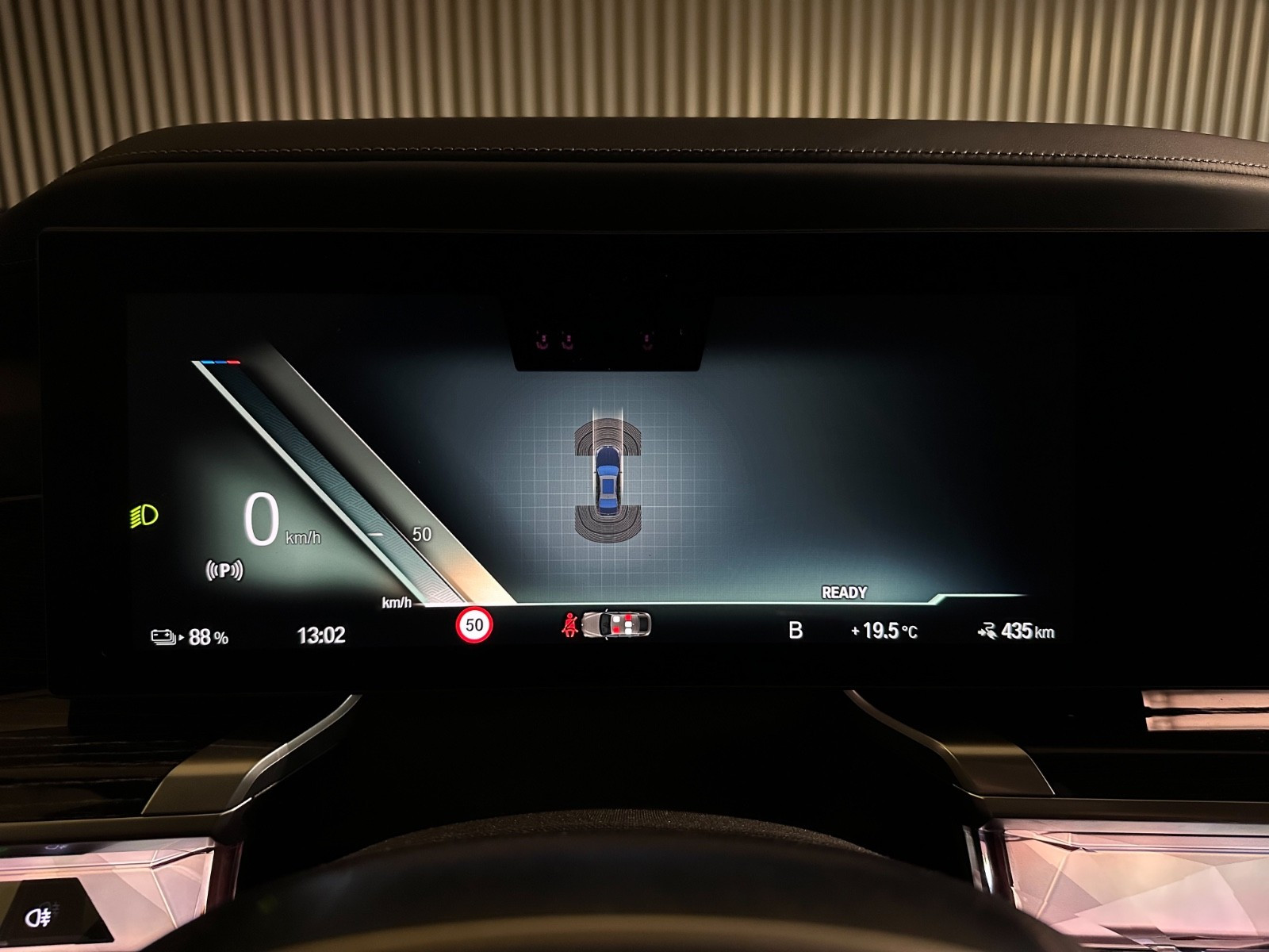 BMW i7