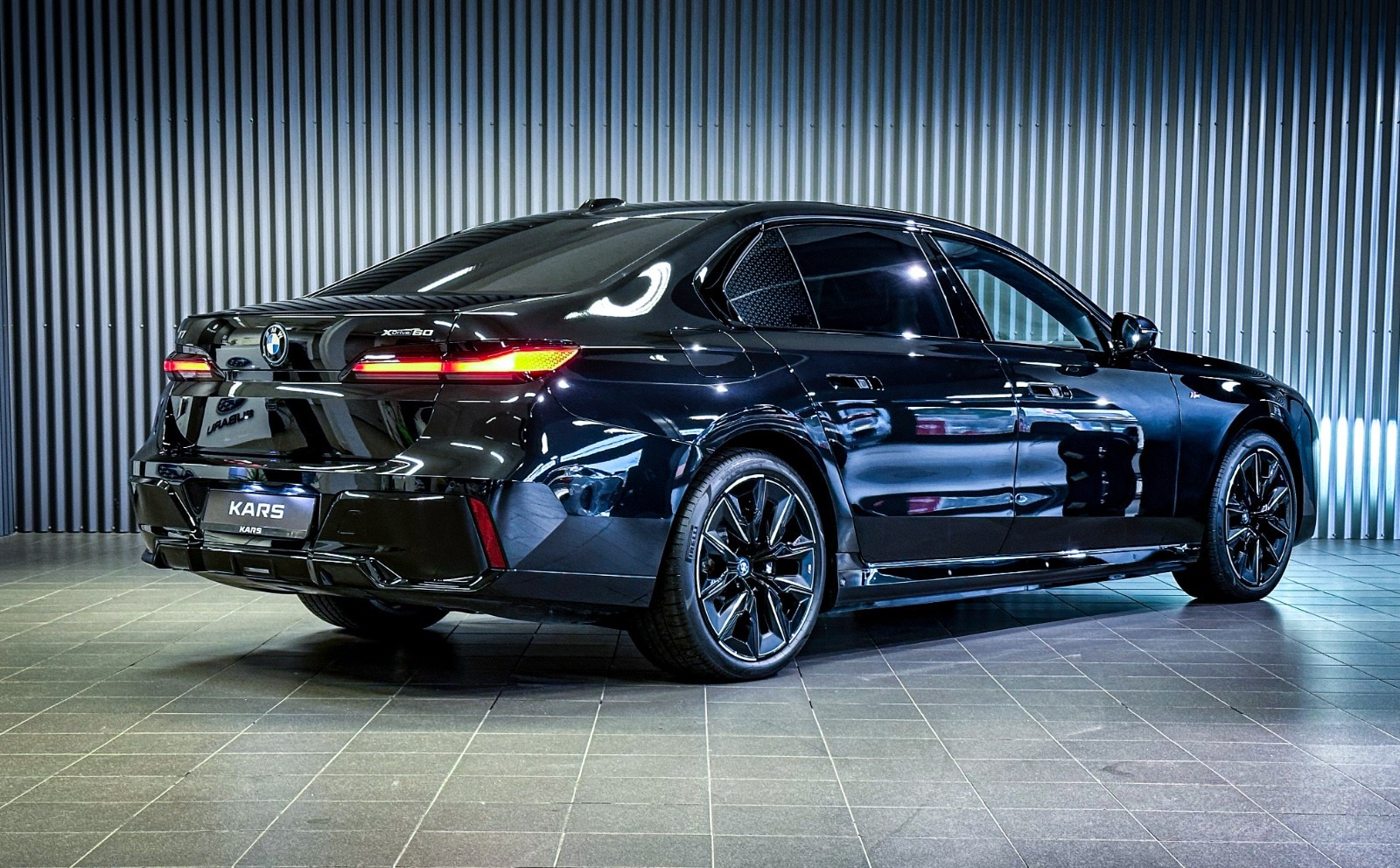 BMW i7