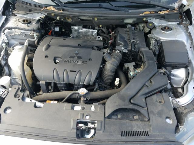Mitsubishi Lancer ES 2014