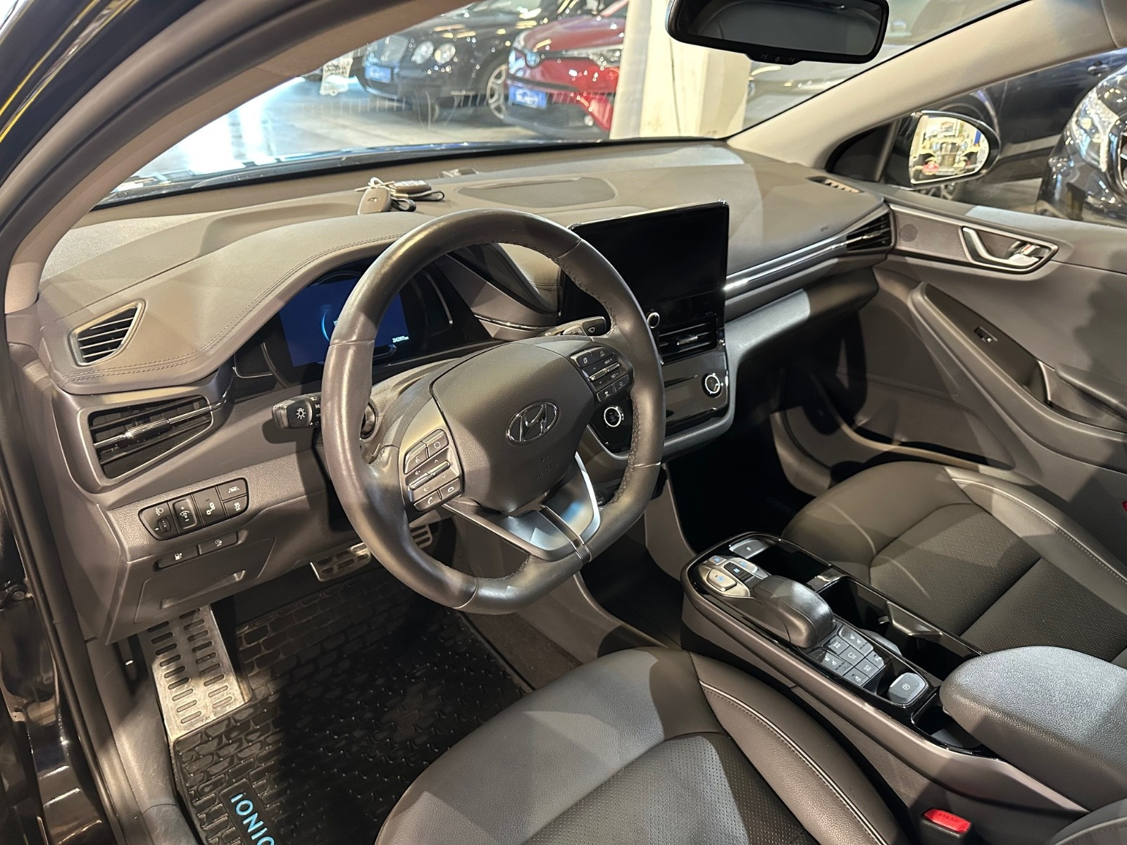 Hyundai IONIQ