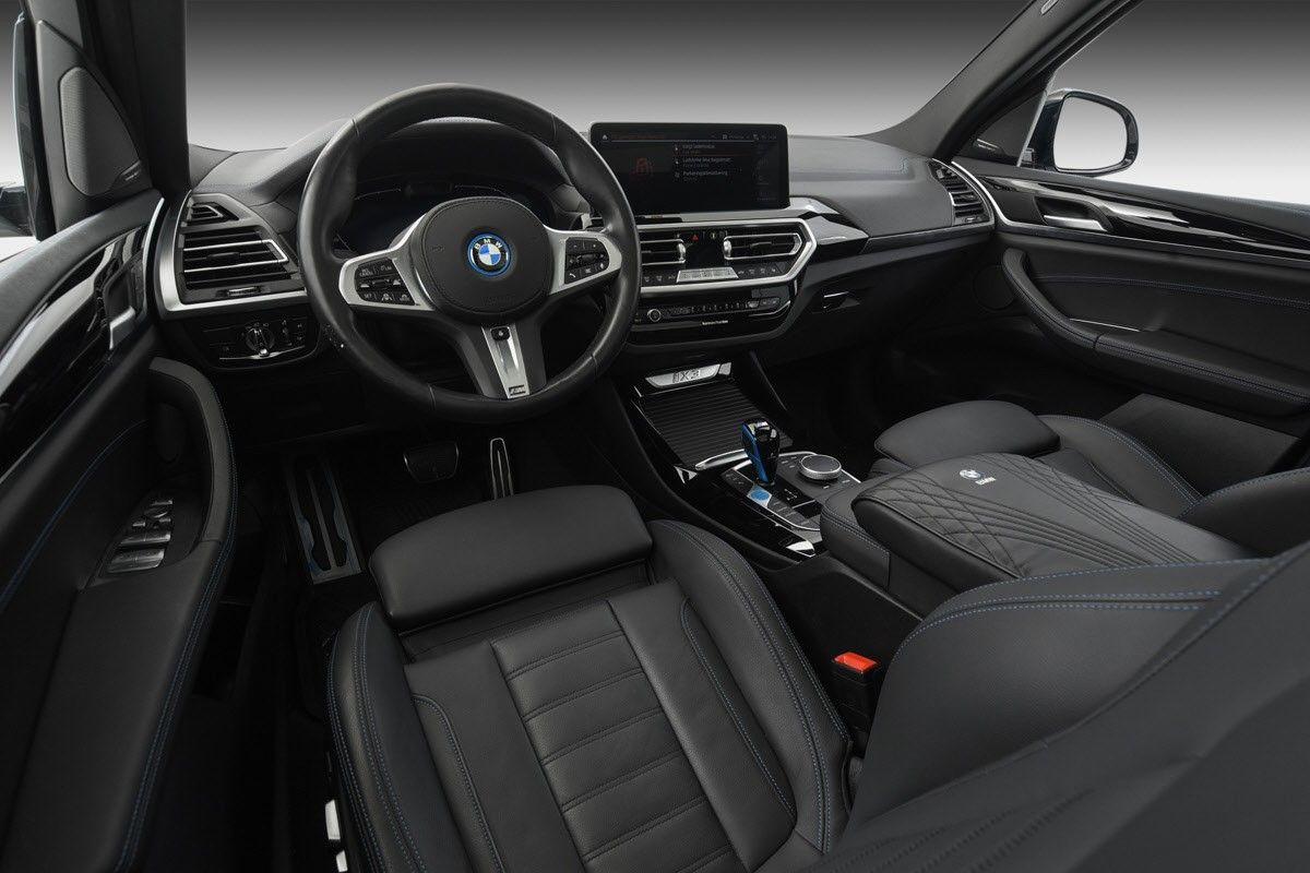 BMW iX3