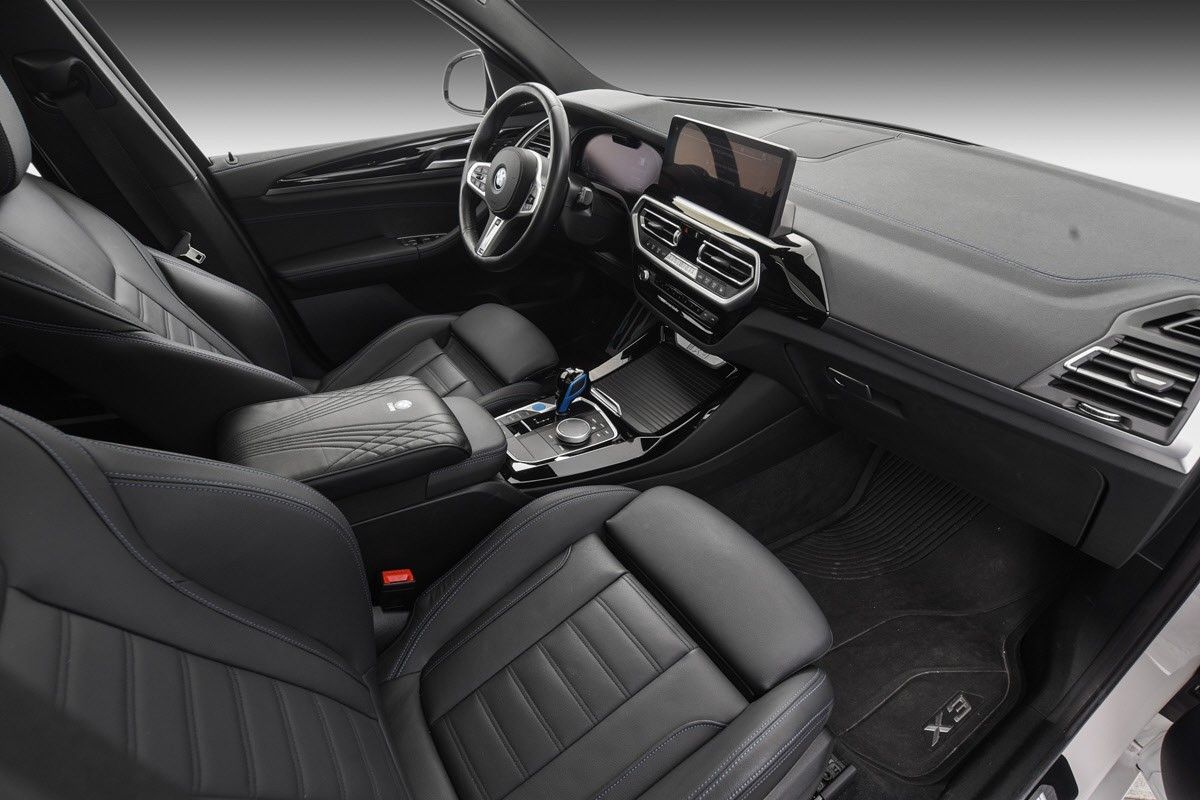 BMW iX3