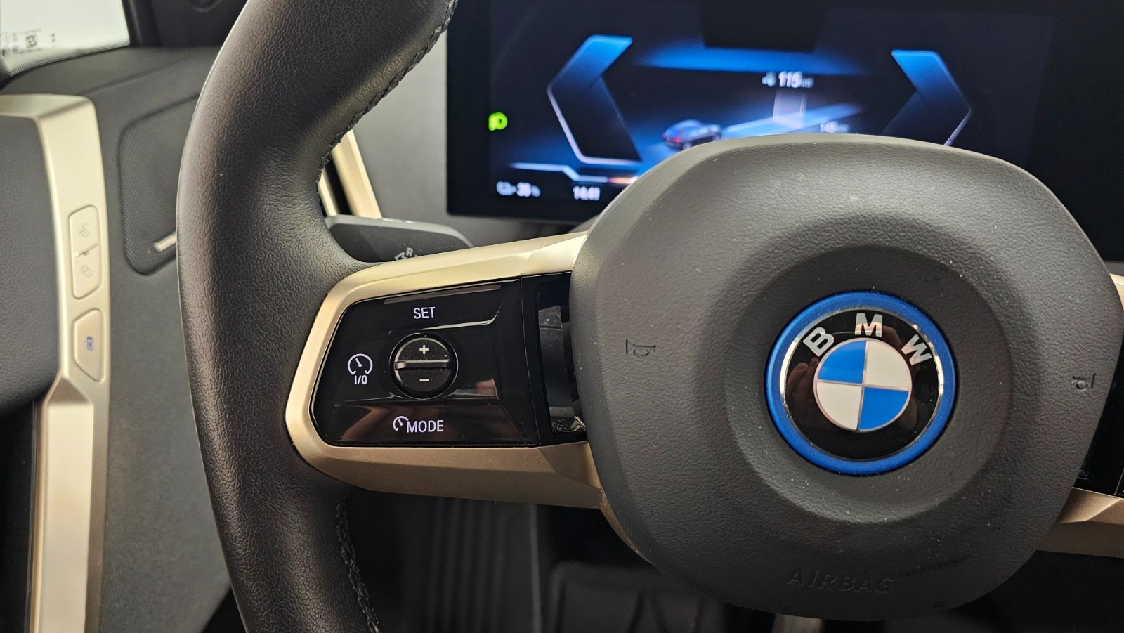BMW iX xDrive 40