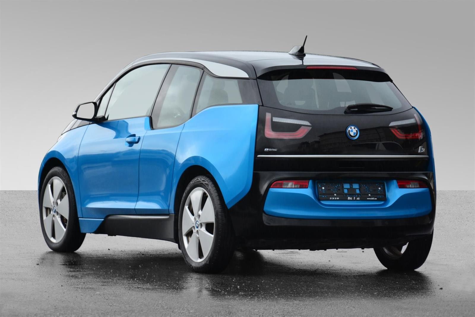 BMW i3