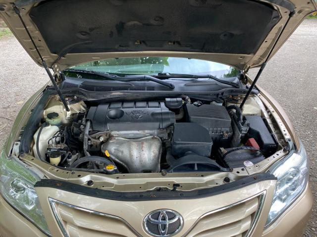 Toyota Camry Base 2011