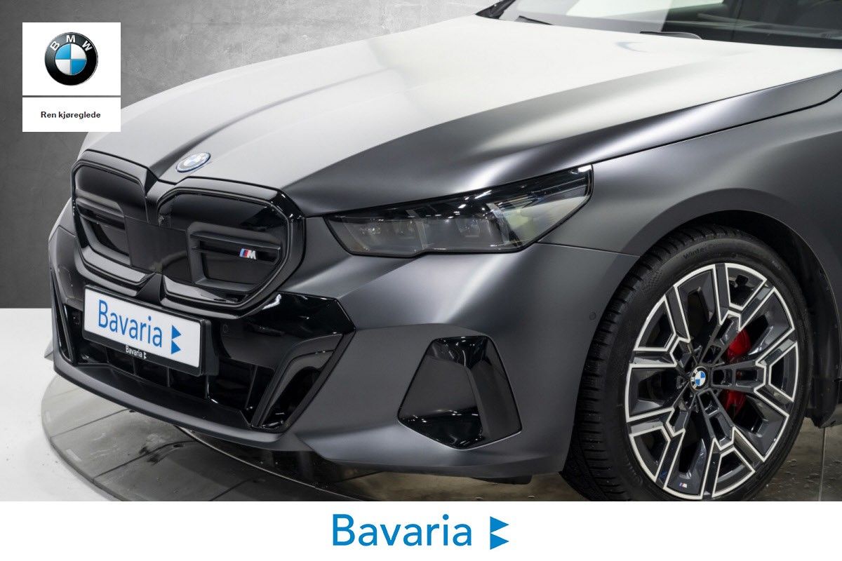BMW i5 M60