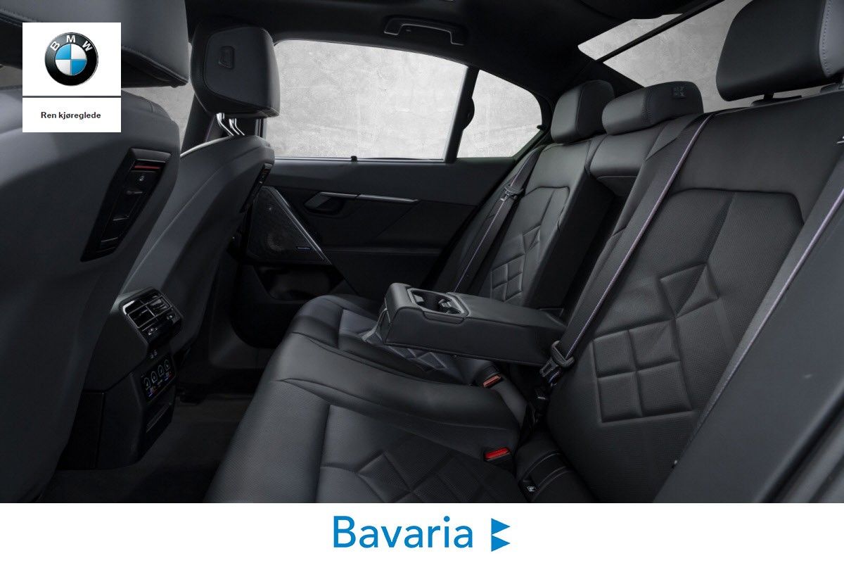 BMW i5 M60