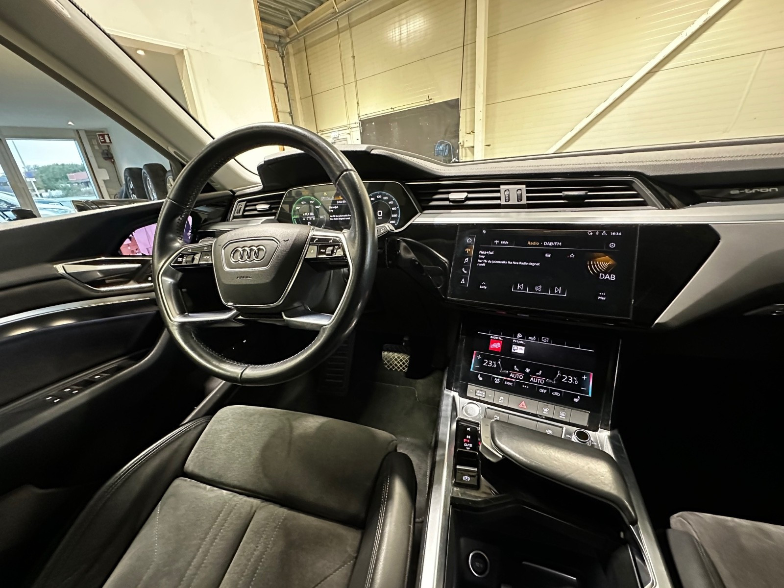 Audi e-tron