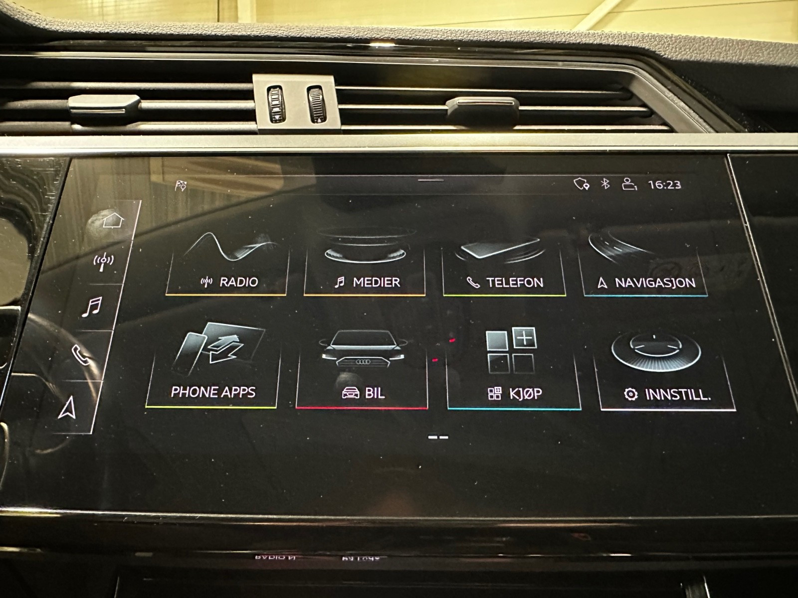 Audi e-tron