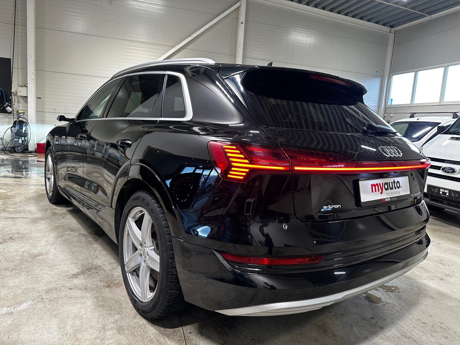 Audi e-tron
