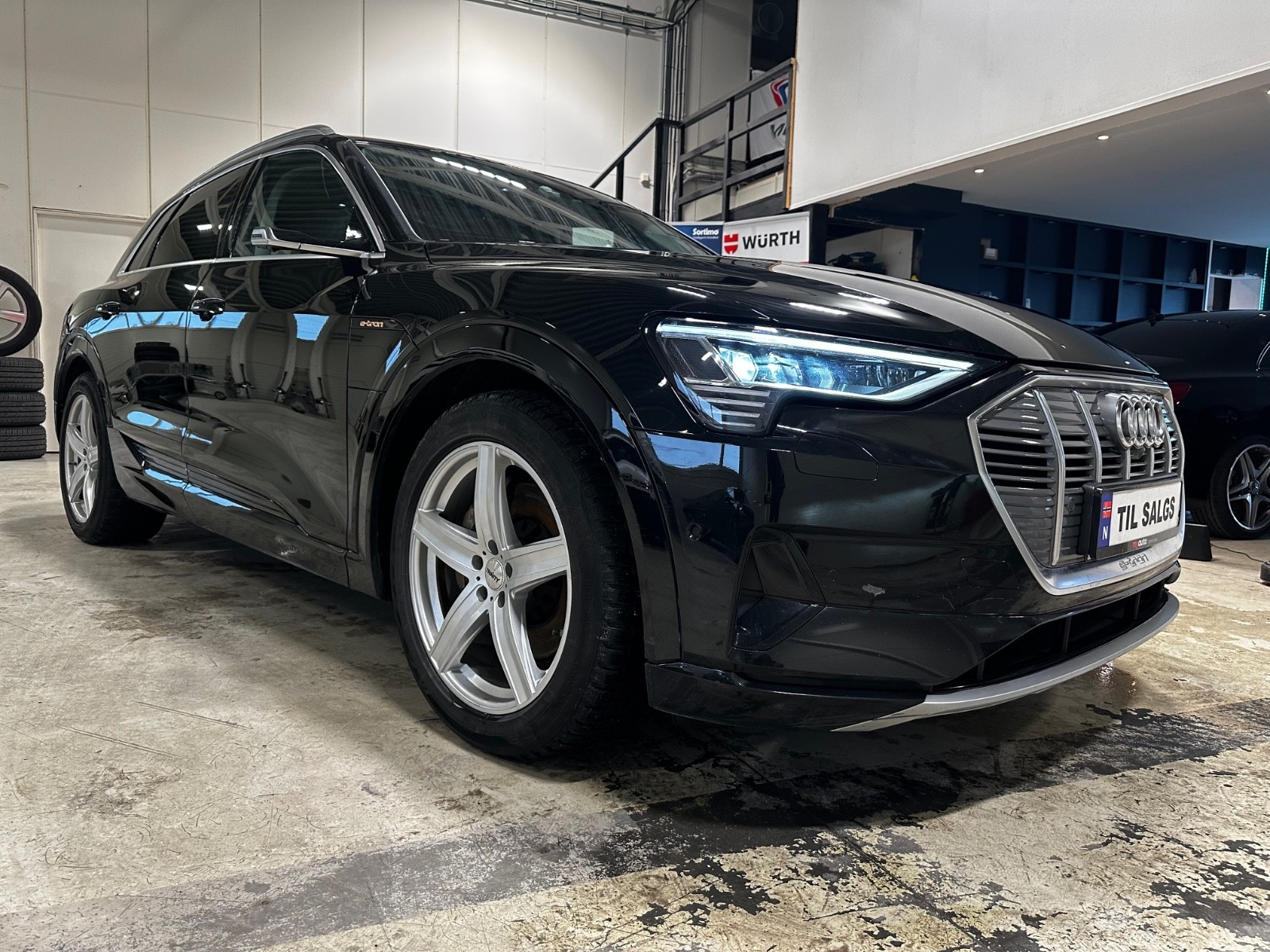 Audi e-tron