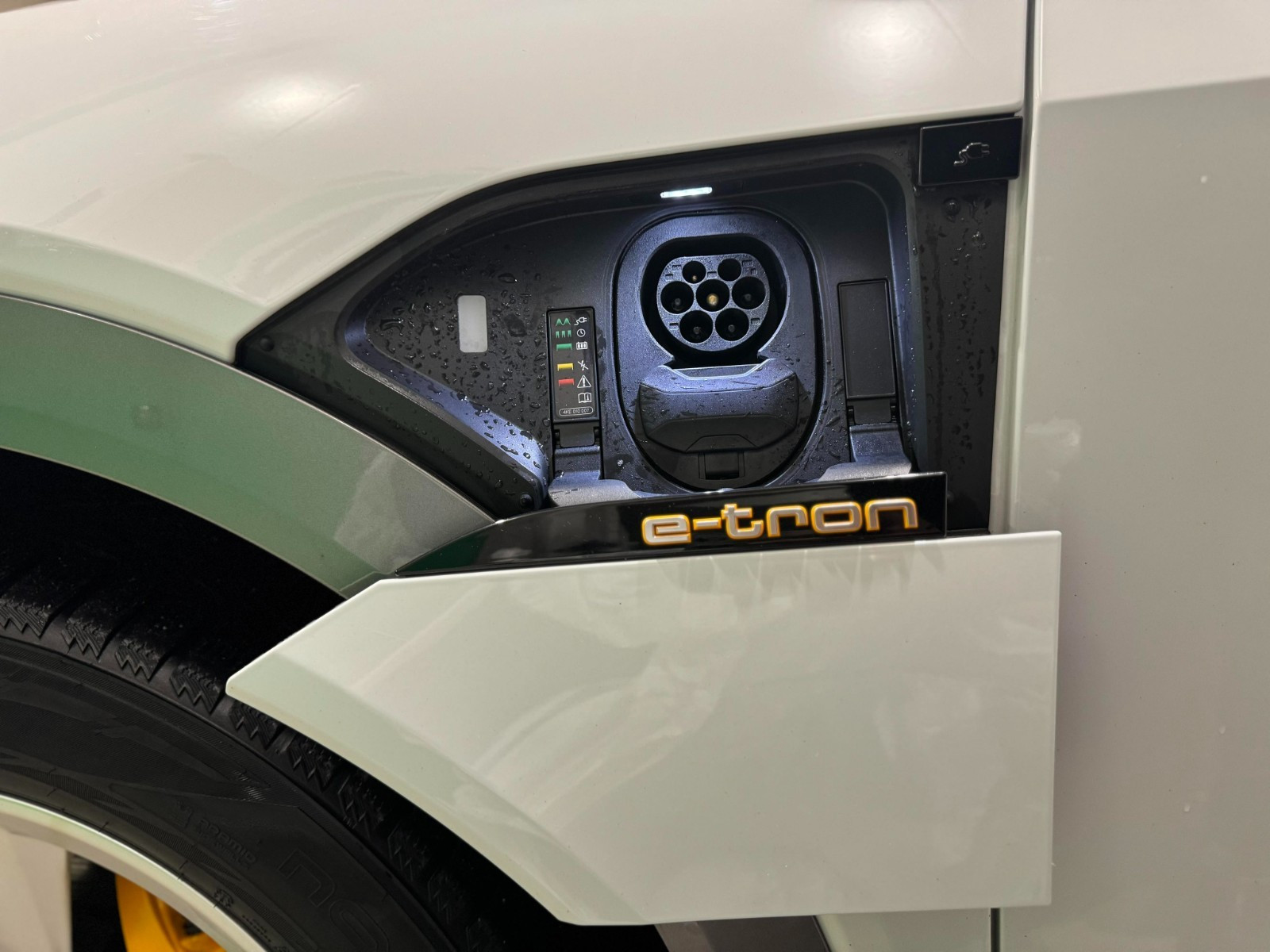 Audi e-tron
