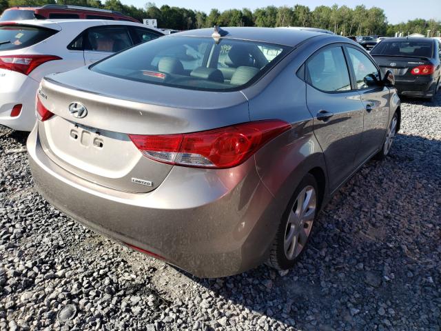 Hyundai Elantra GL 2012