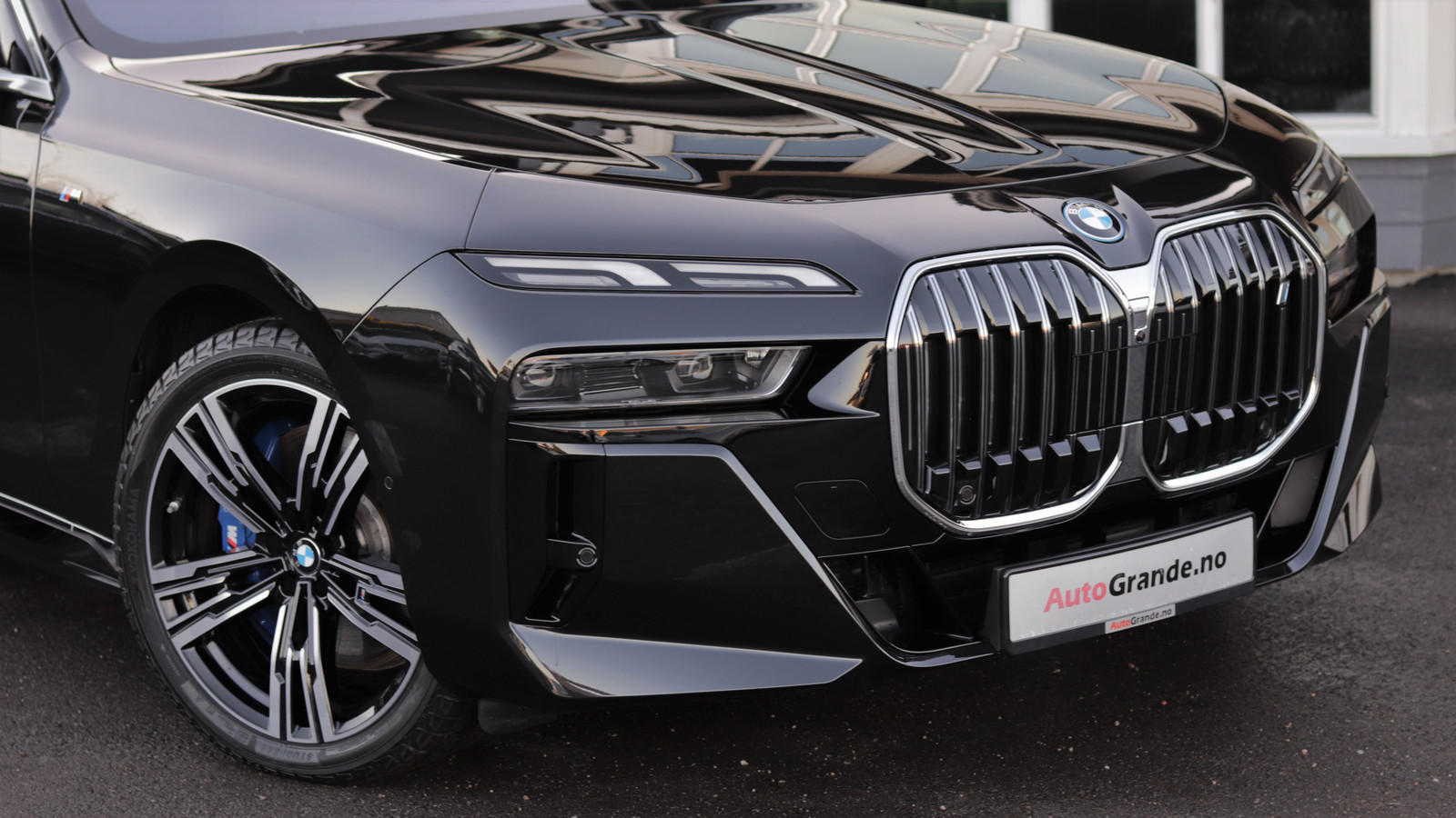BMW i7