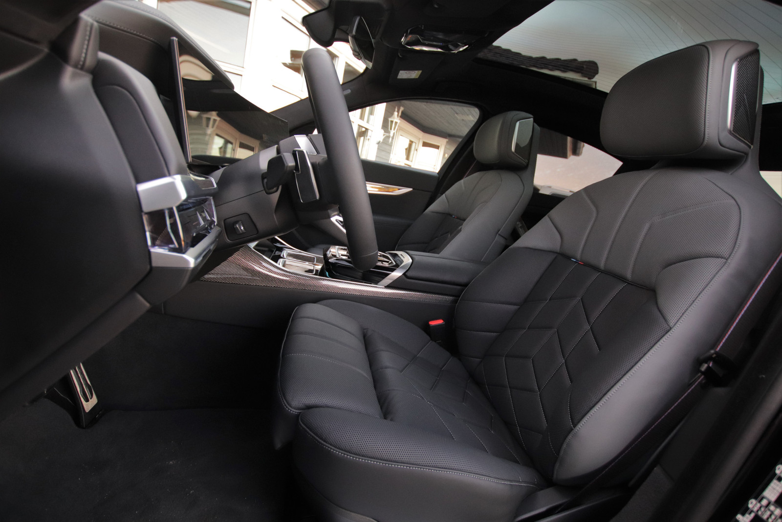 BMW i7