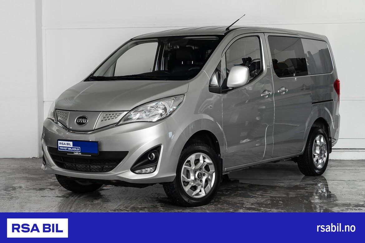 BYD T3