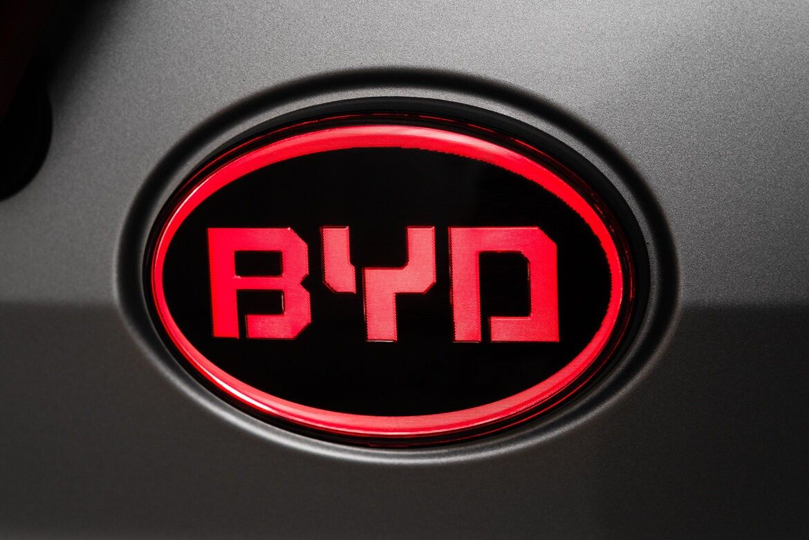 BYD T3