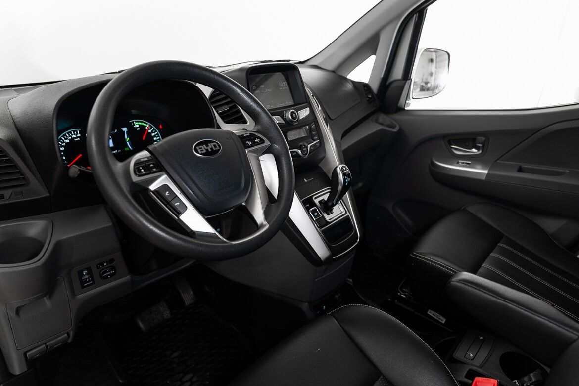 BYD T3