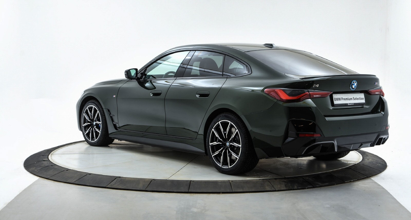 BMW i4 M50