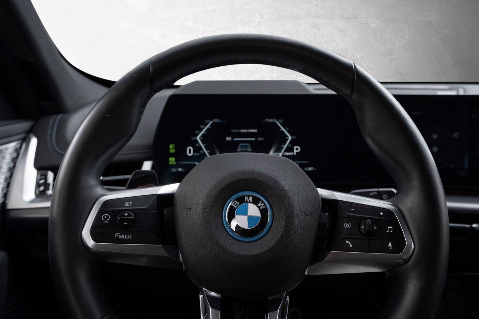 BMW iX1