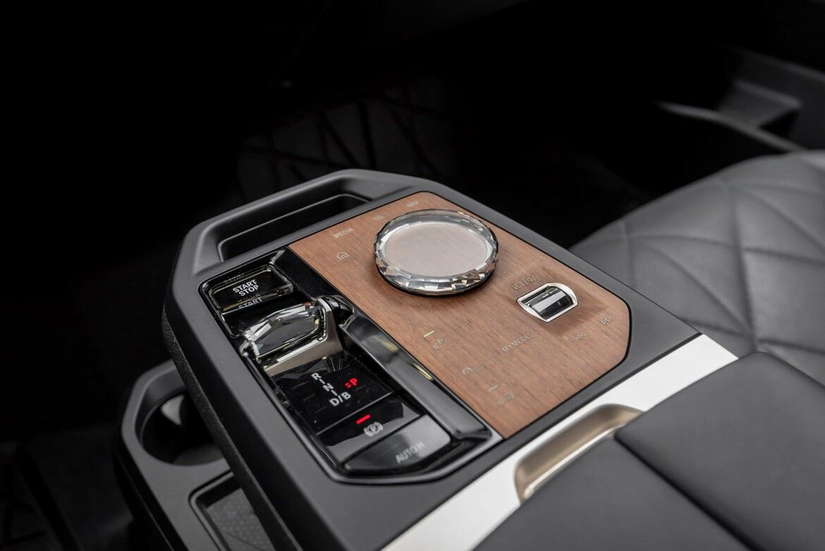 BMW iX xDrive 50