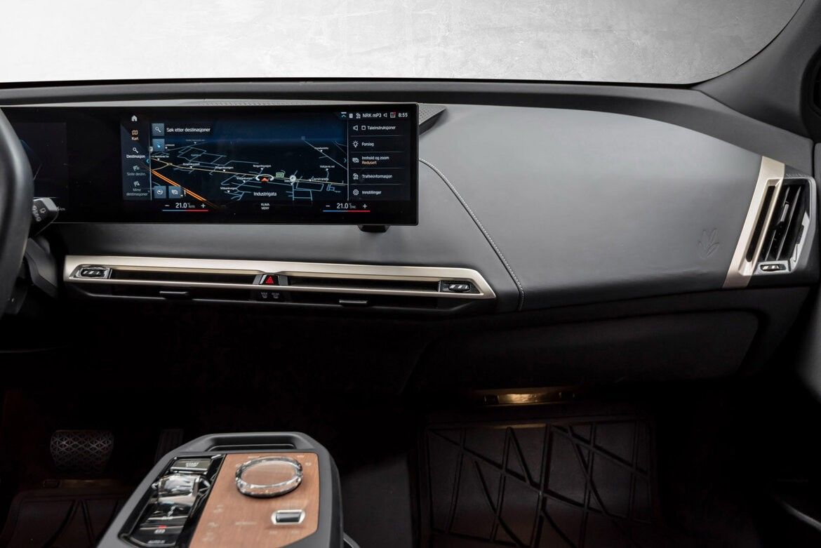 BMW iX xDrive 50