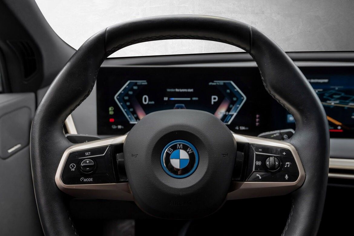 BMW iX xDrive 50