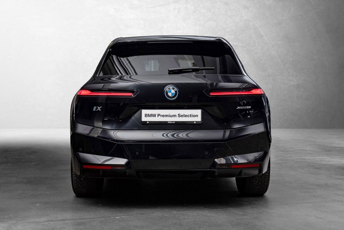 BMW iX xDrive 50