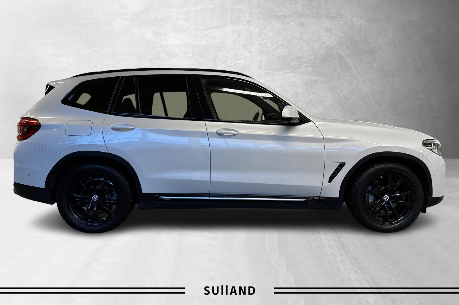 BMW iX3