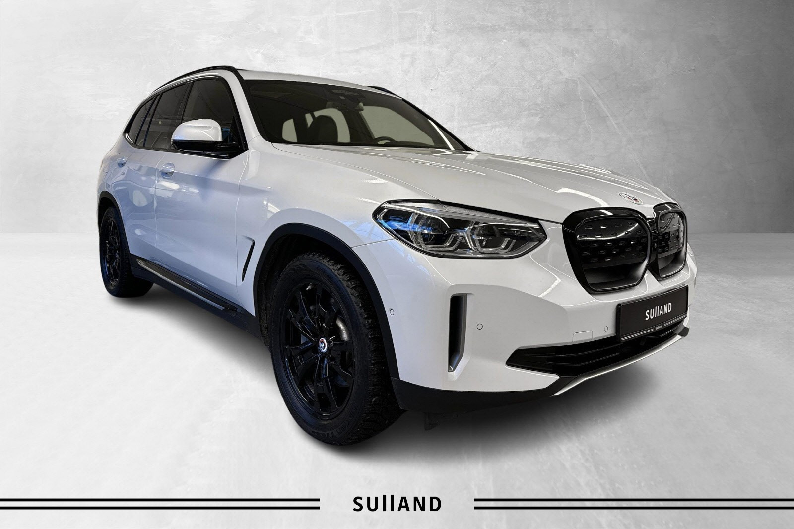 BMW iX3