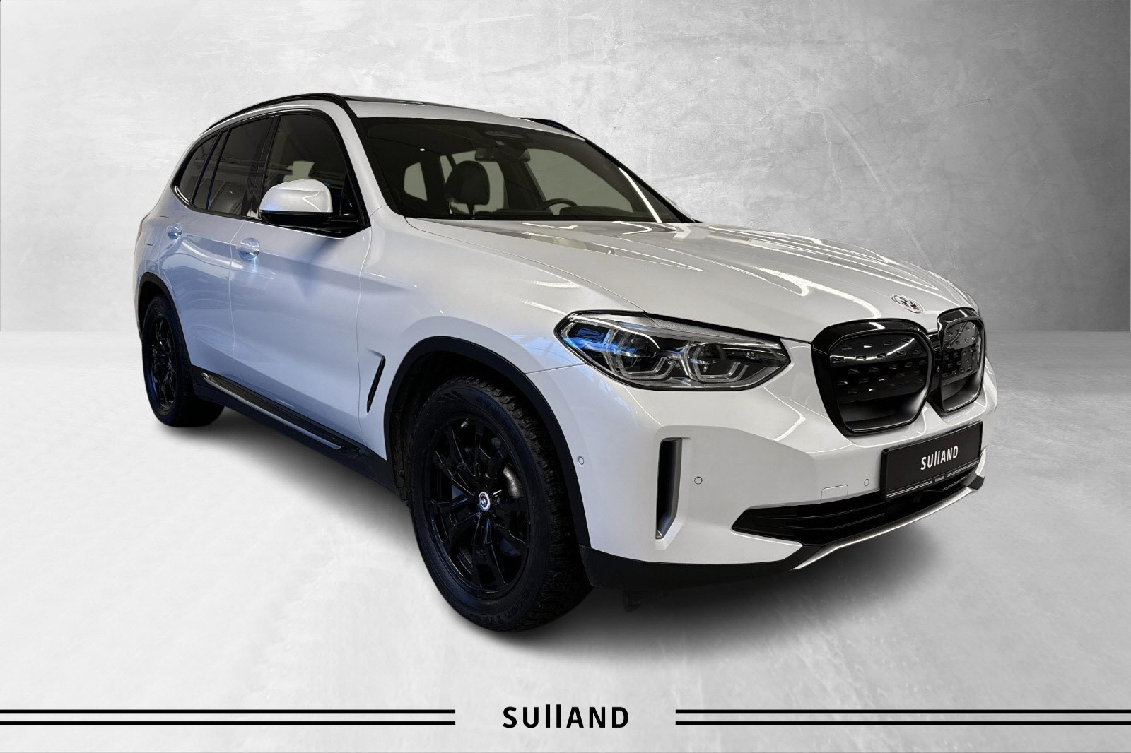 BMW iX3