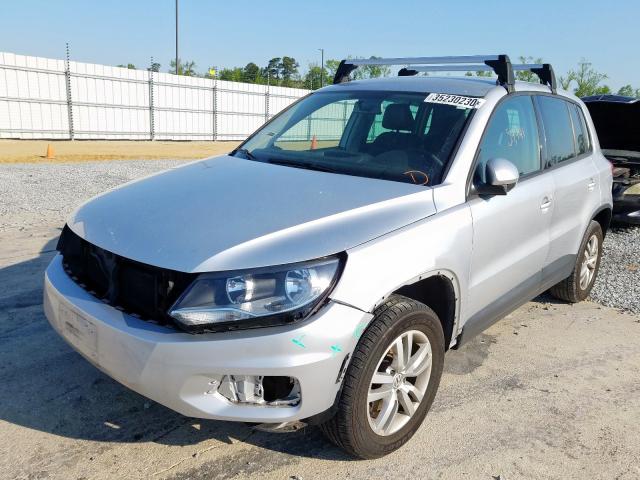 Volkswagen Tiguan S 2012