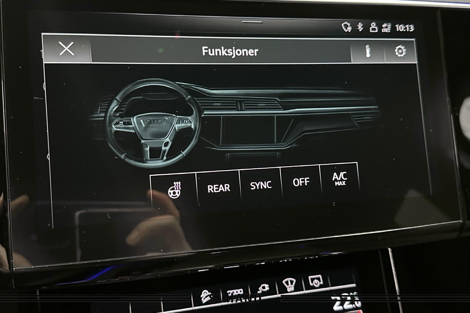 Audi e-tron