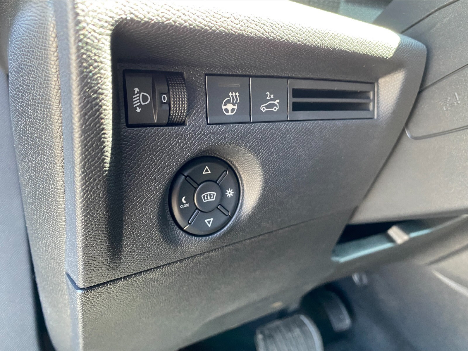 Citroen E-C4 X