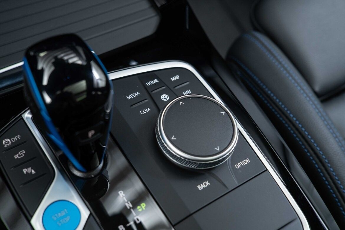 BMW iX3