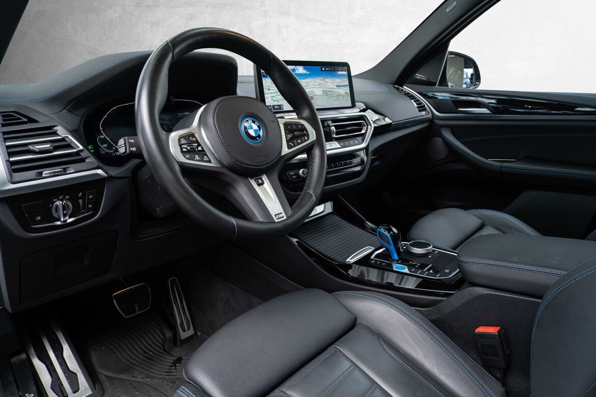 BMW iX3