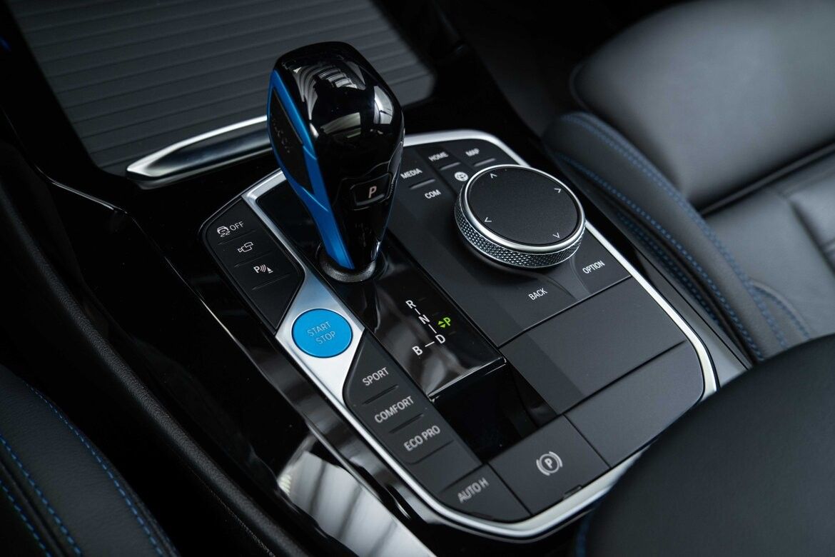 BMW iX3