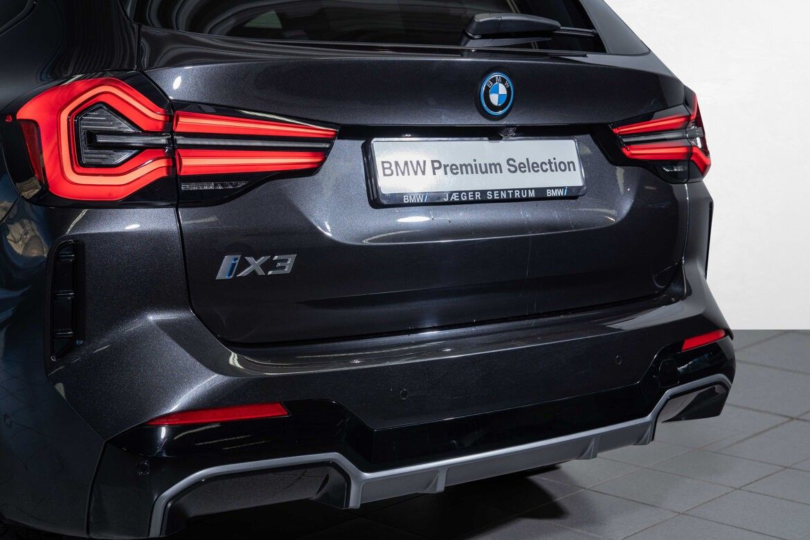 BMW iX3