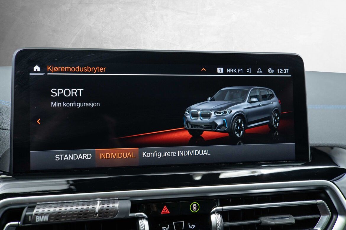 BMW iX3